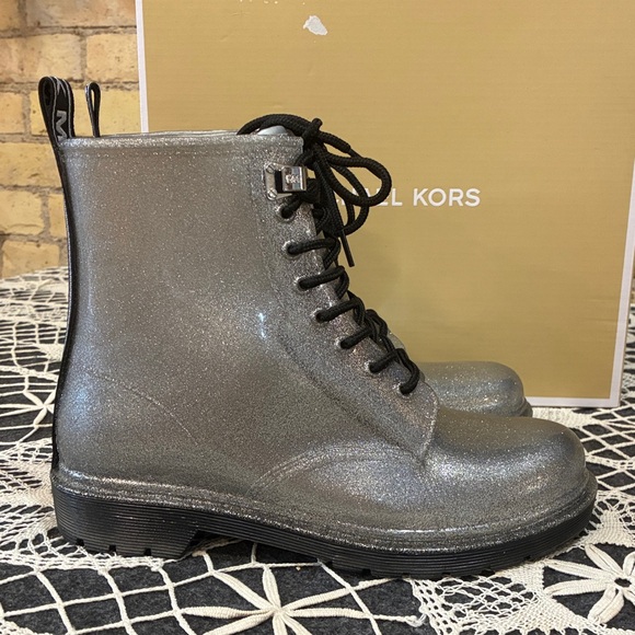 Michael Kors metallic silver lace-up Tavie rainbootie - Picture 2 of 8
